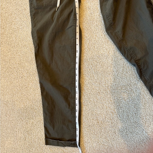 Vuori Ripstop Olive Ankle Pants - Picture 7 of 7